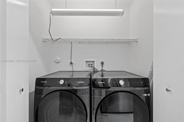 4722 Lago Vista Dr, Coconut Creek, FL 33073