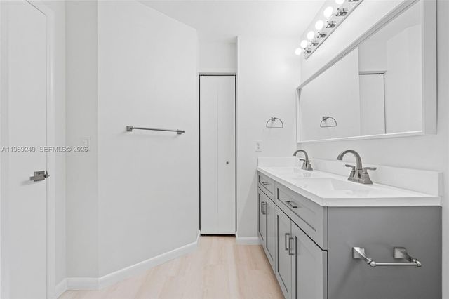 4722 Lago Vista Dr, Coconut Creek, FL 33073