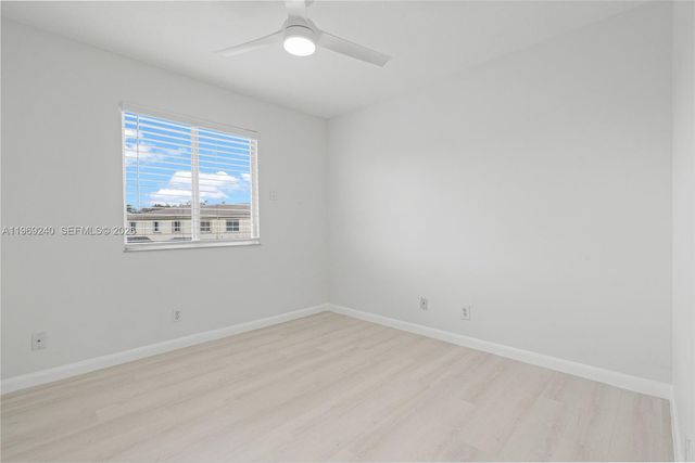 4722 Lago Vista Dr, Coconut Creek, FL 33073