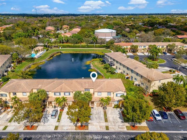 4722 Lago Vista Dr, Coconut Creek, FL 33073