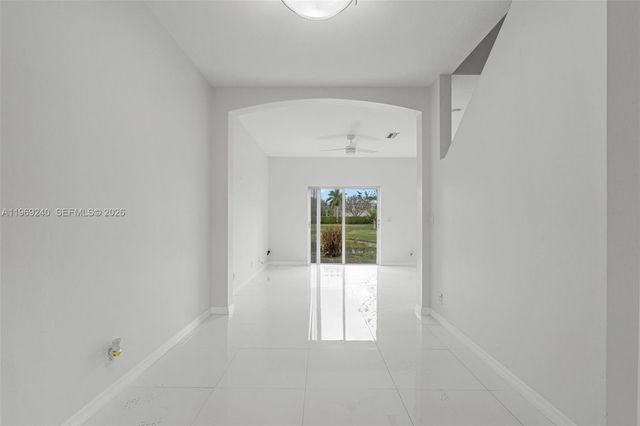 4722 Lago Vista Dr, Coconut Creek, FL 33073