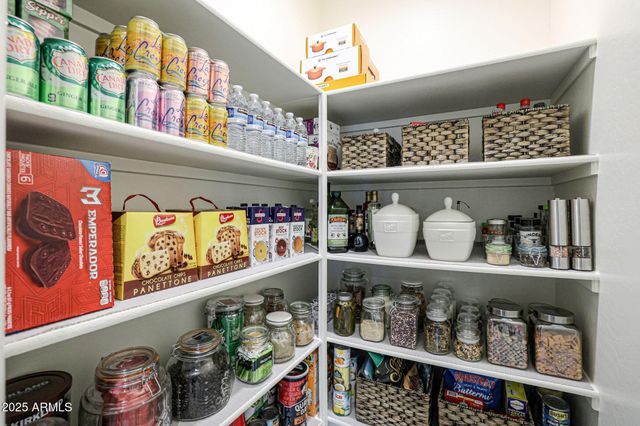 4662 Cactus Wren Road, Wickenburg, AZ 85390