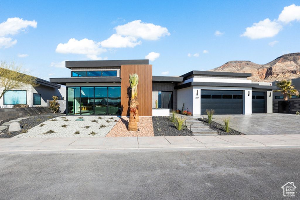 3607 S CYPRESS POINT RD, Hurricane, UT 84737