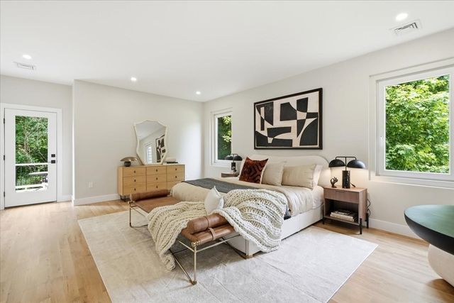 262 River St, Newton, MA 02465