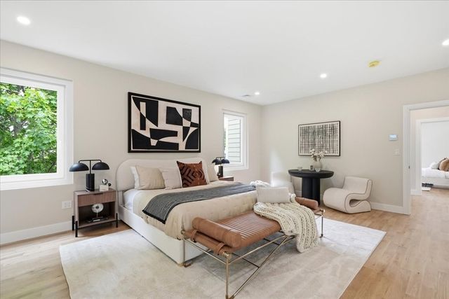 262 River St, Newton, MA 02465