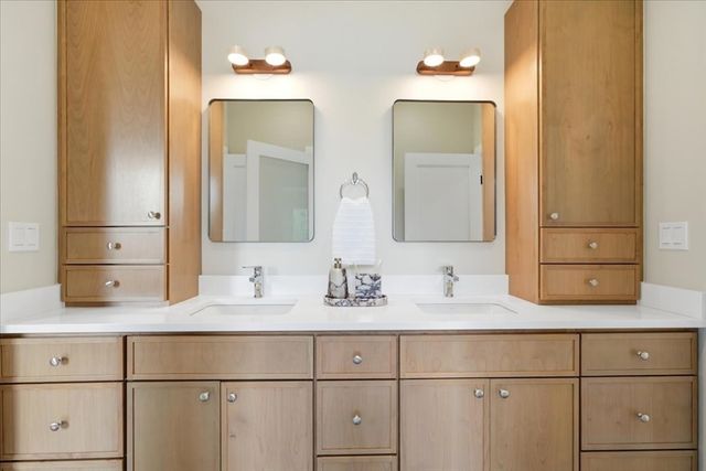 262 River St, Newton, MA 02465