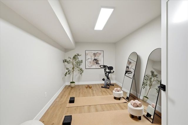 262 River St, Newton, MA 02465