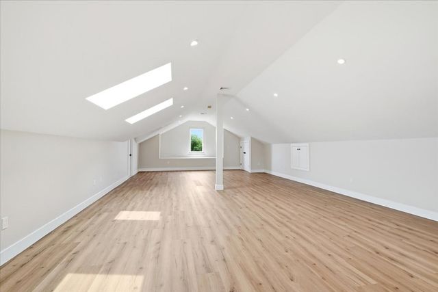 262 River St, Newton, MA 02465