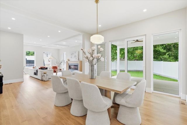 262 River St, Newton, MA 02465