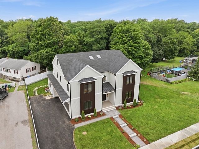 262 River St, Newton, MA 02465