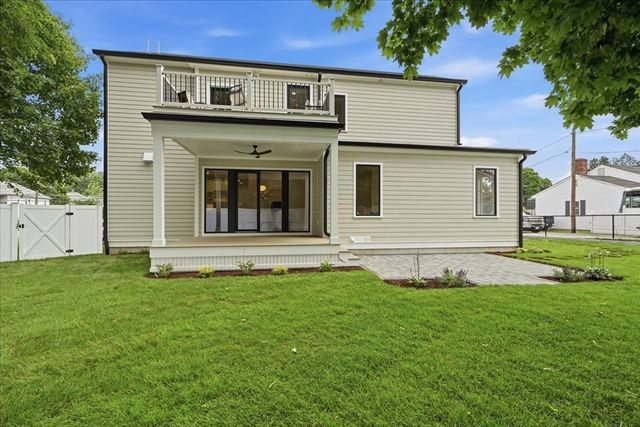 262 River St, Newton, MA 02465