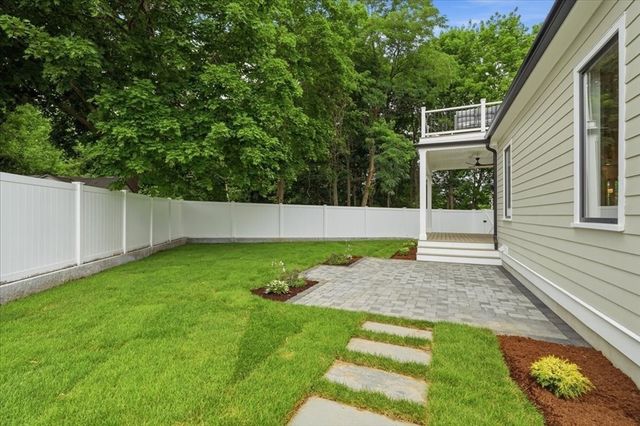 262 River St, Newton, MA 02465
