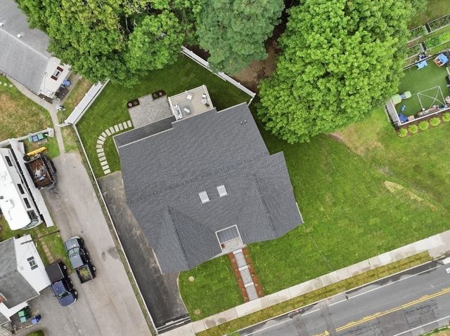 262 River St, Newton, MA 02465