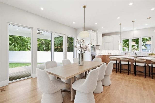 262 River St, Newton, MA 02465