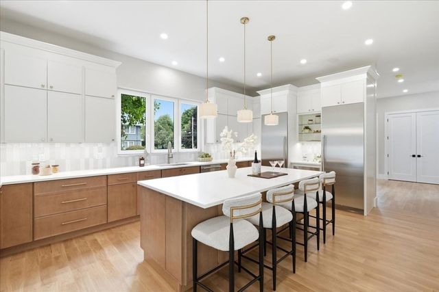 262 River St, Newton, MA 02465