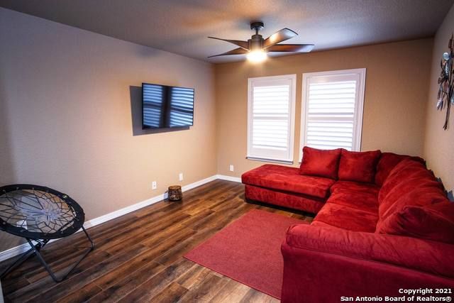 5323 Dannelly Field, San Antonio, TX 78227