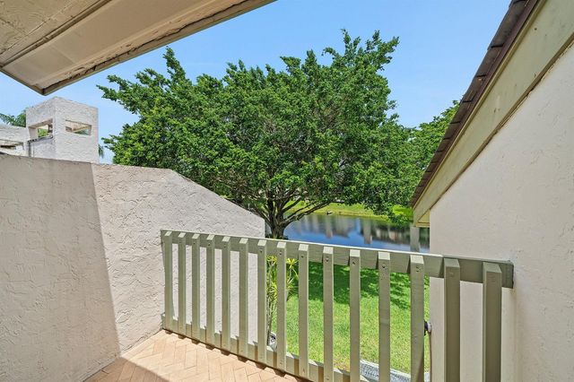 6096 Glendale Drive, Boca Raton, FL 33433