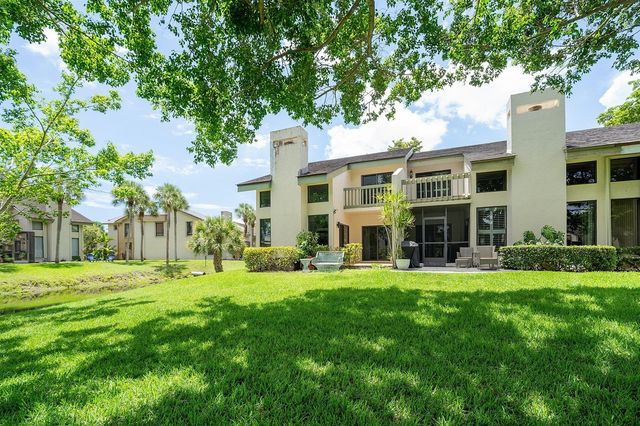 6096 Glendale Drive, Boca Raton, FL 33433