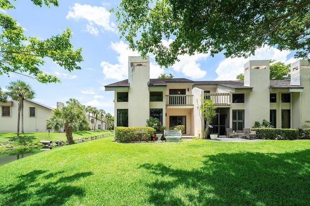 6096 Glendale Drive, Boca Raton, FL 33433