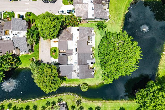 6096 Glendale Drive, Boca Raton, FL 33433