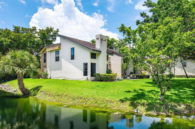 6096 Glendale Drive, Boca Raton, FL 33433