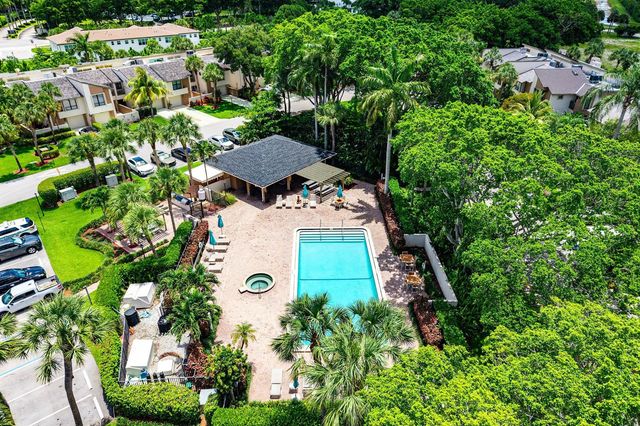6096 Glendale Drive, Boca Raton, FL 33433
