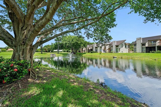 6096 Glendale Drive, Boca Raton, FL 33433