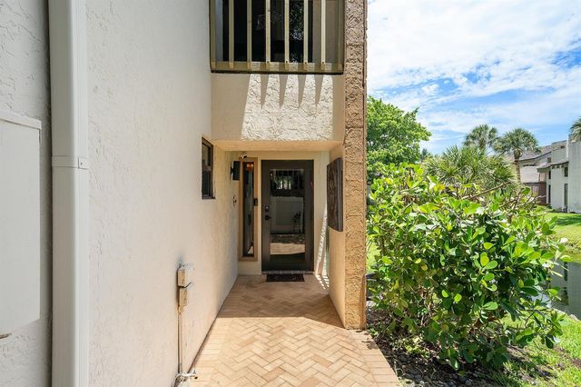 6096 Glendale Drive, Boca Raton, FL 33433