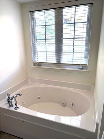 1305 MICHAEL DR, Baldwin Boro, PA 15227