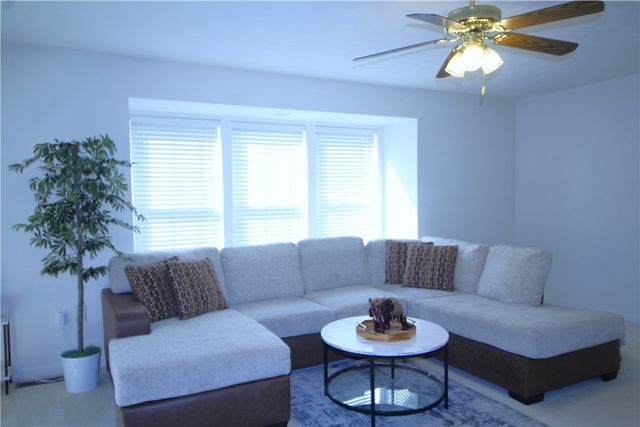 1305 MICHAEL DR, Baldwin Boro, PA 15227