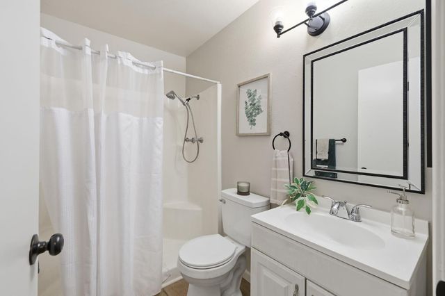 3370 Routier Rd, Sacramento, CA 95827