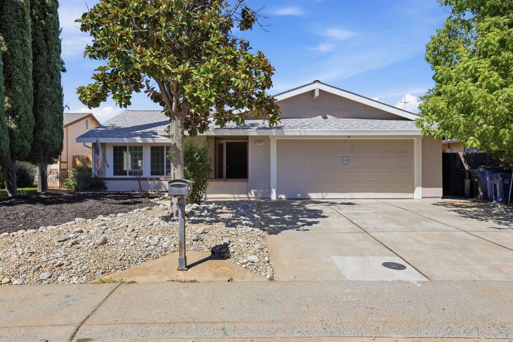 3370 Routier Rd, Sacramento, CA 95827