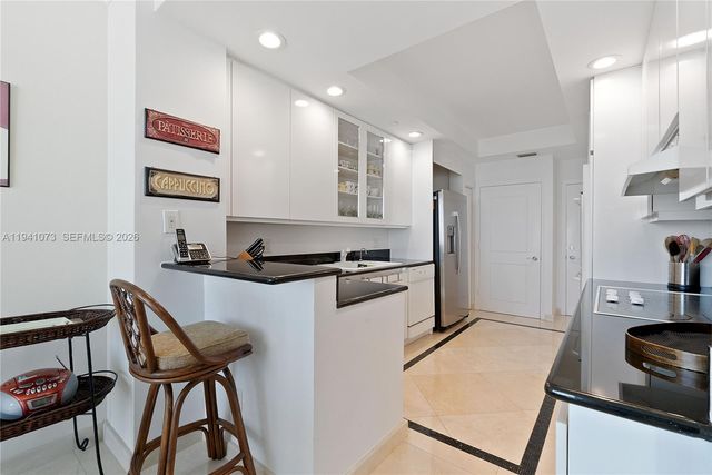 21050 Point Pl 2702, Aventura, FL 33180