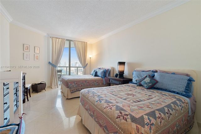 21050 Point Pl 2702, Aventura, FL 33180