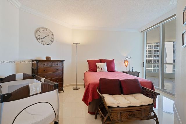 21050 Point Pl 2702, Aventura, FL 33180