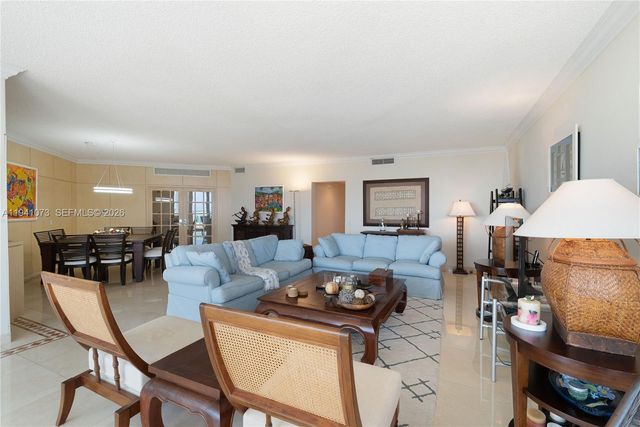 21050 Point Pl 2702, Aventura, FL 33180