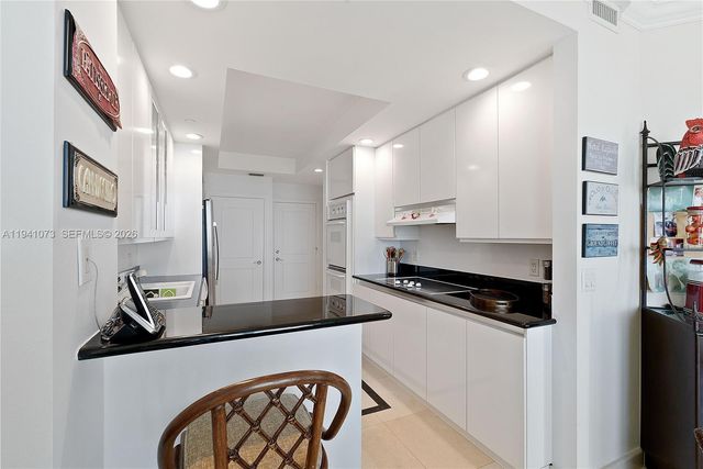 21050 Point Pl 2702, Aventura, FL 33180