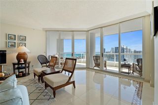 21050 Point Pl 2702, Aventura, FL 33180