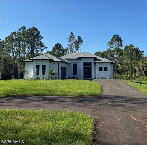 2070 20th AVE NE, Naples, FL 34120