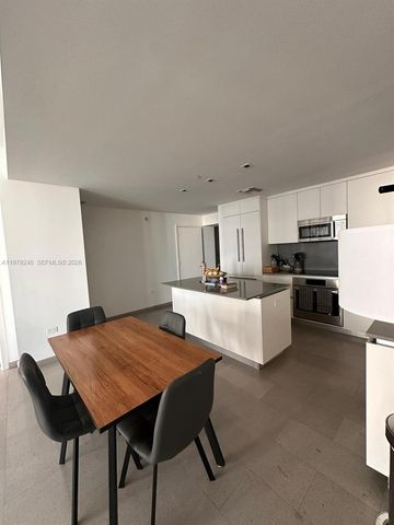 88 SW 7th St 810, Miami, FL 33130