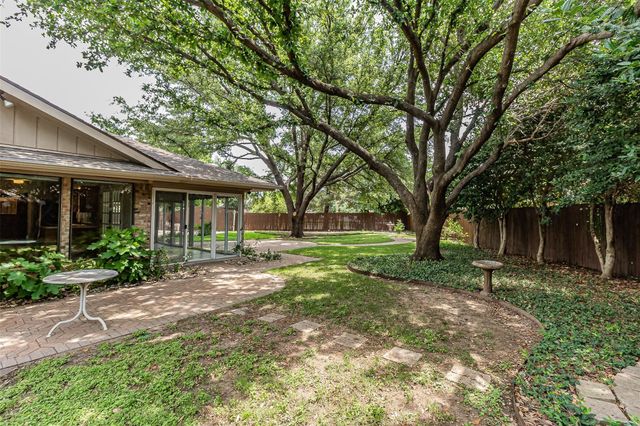 2604 Twinpost Court, Irving, TX 75062
