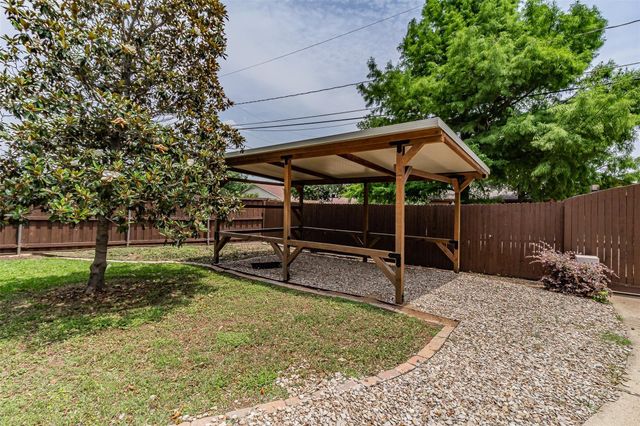 2604 Twinpost Court, Irving, TX 75062