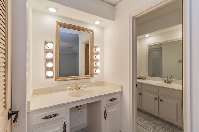 2604 Twinpost Court, Irving, TX 75062