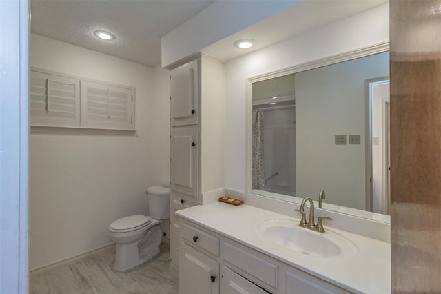 2604 Twinpost Court, Irving, TX 75062