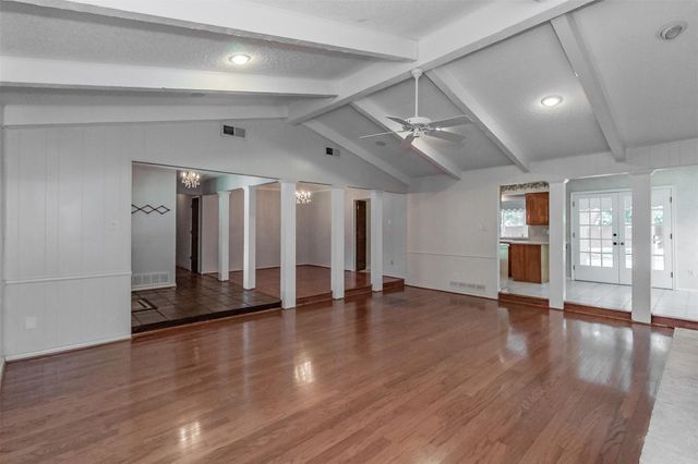 2604 Twinpost Court, Irving, TX 75062