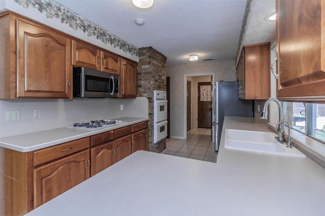 2604 Twinpost Court, Irving, TX 75062