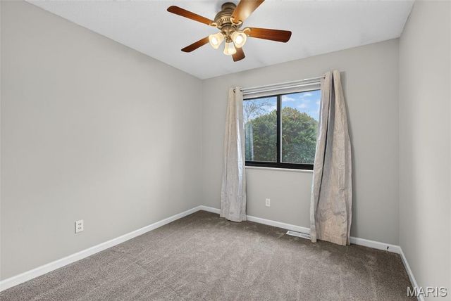 11828 Foxwood Drive, Maryland Heights, MO 63043