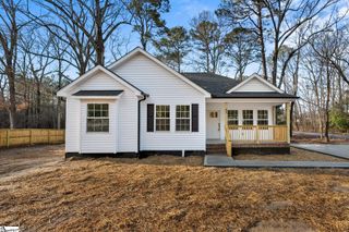 88 Hand Drive, Belton, SC 29627