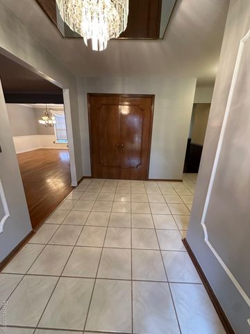 16960 Pennsylvania Street, Southfield, MI 48075