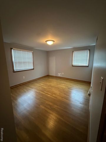 16960 Pennsylvania Street, Southfield, MI 48075